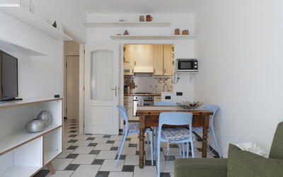 Accommodation:&nbsp;Lory 604.1