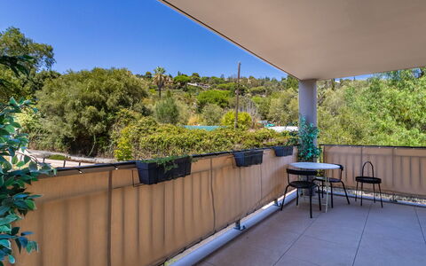 Bormes-Les-Mimosas 109: Plant, Property, Sky, Shade, Wood, Tree, Porch, Leisure, Residential Area, Outdoor Furniture