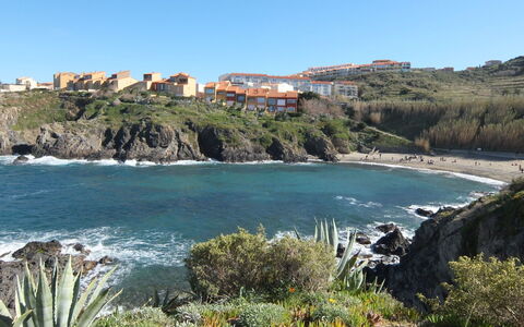 Collioure 400: Body Of Water, Coast, Sea, Promontory, Natural Landscape, Coastal And Oceanic Landforms, Bay, Beach, Headland, Shore