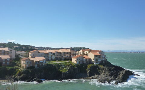 Collioure 400: Water, Sky, Building, Terrain, House, Natural Landscape, Landscape, Horizon, Lake, Cloud