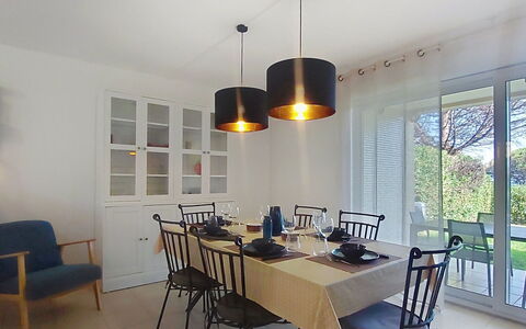 Les Grenadines: Furniture, Interior Design, Light Fixture, Chandelier, Chair, Dining Room, Ceiling, Wood, Flooring, Table