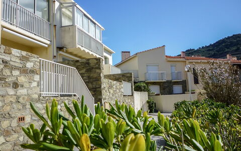 Les Batteries: Property, Vegetation, House, Residential Area, Real Estate, Architecture, Building, Home, Neighbourhood, Botany