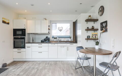 Sonnenschein: Furniture, Cabinetry, Countertop, Wood, Flooring, Interior Design, Kitchen, Floor, Material Property