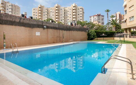 Essensacioneshome Los Almendros: Water, Building, Plant, Sky, Daytime, Property, Swimming Pool, Window, Azure, Tree