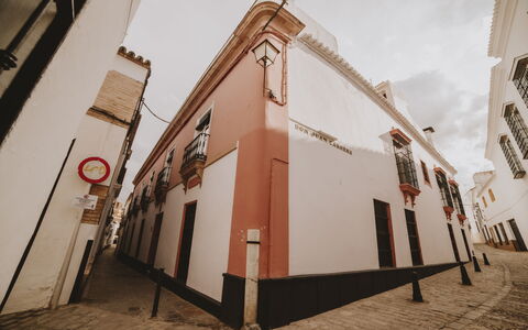 Posada La Casa Del Pintor: Sky, Cloud, Building, Window, Alley, Facade, Tints And Shades, Road, Door, City