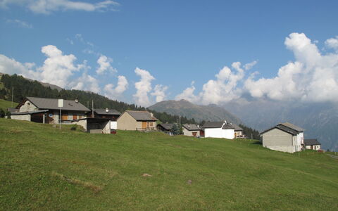 Chalet al Portic: Table, Plant, Tableware, Furniture, Sky, Property, Chair, Outdoor Furniture, Outdoor Table, Interior Design