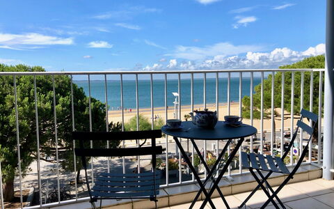 Mogador: Table, Furniture, Property, Countertop, Tableware, Cabinetry, Food, Plant, Window, Chair