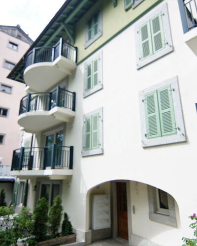 Les Jardins de L'Astoria: Plant, Building, Window, Urban Design, Neighbourhood, Material Property, Residential Area, Condominium, Facade