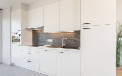 Accommodation:&nbsp;Green with Parking 482.3