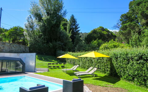 Da Maria: Plant, Sky, Property, Nature, Shade, Tree, Outdoor Furniture, Swimming Pool, Building, Table