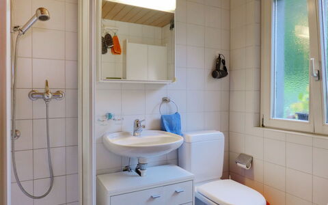 Erika: Tap, Property, Mirror, Plumbing Fixture, Bathroom Sink, Window, Sink, Bathroom, Purple, Azure