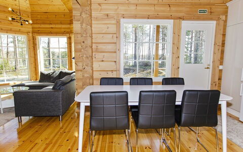 Villa Eläntätila: Rural Area, Hill Station, Village, Mountain Range, Valley, Mountain Village, Alps, Eco Hotel, Balcony, Hotel