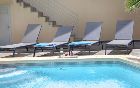 La Estrella: Water, Property, Swimming Pool, Azure, Sunlounger, Outdoor Furniture, Interior Design, Umbrella, Chair, Architecture