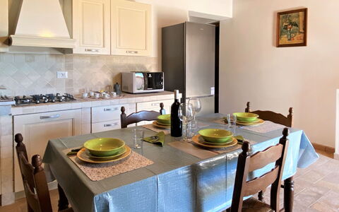 Guardistallo 650: Cabinetry, Countertop, Furniture, Picture Frame, Property, Table, Kitchen Sink, Tap, Kitchen, Lighting
