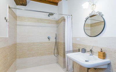 Accommodation:&nbsp;Olea 650.4