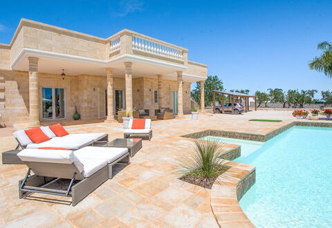 Villa Ofelia: Water, Sky, Property, Plant, Couch, Shade, Outdoor Furniture, Swimming Pool, Building, Leisure