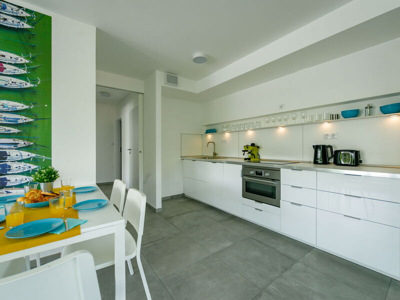 Accommodation:&nbsp;Kenese 836.6