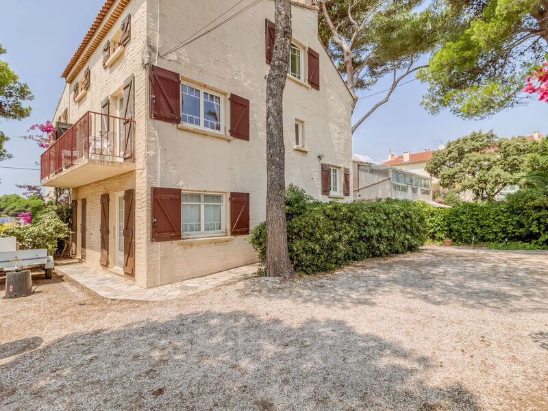 Hyères 407