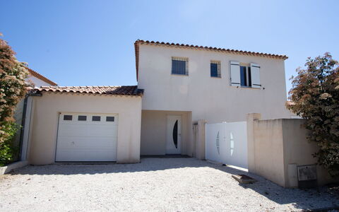 Bastide de la Mer: Sky, Window, Building, Plant, Door, House, Tree, Residential Area, Roof