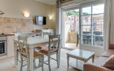Domaine de Camiole 700.2: Table, Furniture, Chair, Wood, Interior Design, Architecture, Kitchen Appliance, Picture Frame, Countertop, Living Room