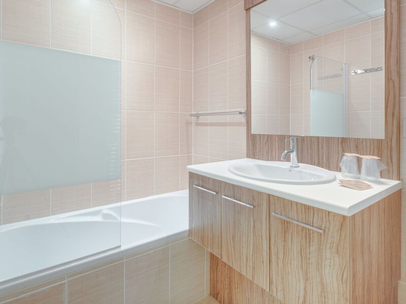 Accommodation:&nbsp;Domaine de Camiole 700.1