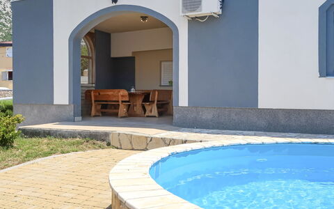Golic: Water, Property, Plant, White, Blue, Azure, Building, Architecture, Door, Wall