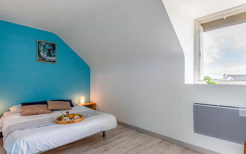 Les Palmiers: Building, Furniture, Comfort, Wood, Azure, Window, Paint, Interior Design, Shade