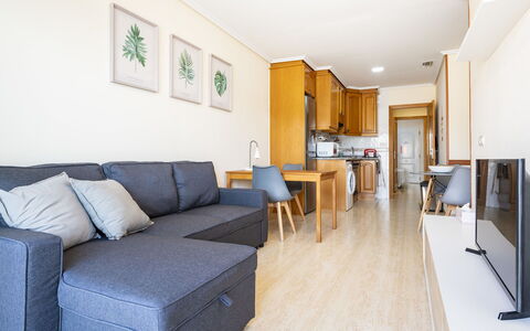 Grimaca Playa de la Concha: Property, Furniture, Couch, Comfort, Building, Interior Design, Wood, Living Room, Floor, Flooring