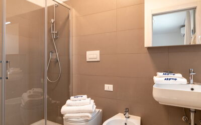 Accommodation:&nbsp;Iris Suite 755.1