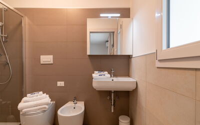 Accommodation:&nbsp;Iris Suite 755.1