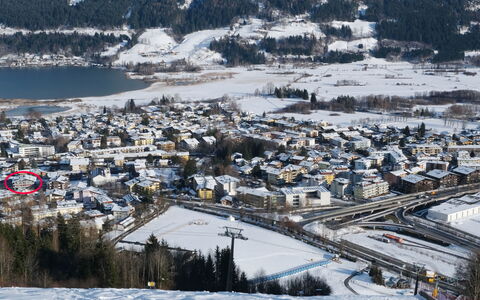 Zell am See 615: Snow, Building, Mountain, Light, Plant, Slope, Tree, Highland, Freezing, House