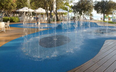 Rovinj Bale 312: Water, Water Resources, Sky, Property, Azure, Tree, Swimming Pool, Fountain, Body Of Water, Plant