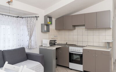 Accommodation:&nbsp;Mia 141.2