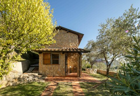 Casa Del Colle: Plant, Sky, Plant Community, Building, Window, Natural Landscape, Wood, Tree, Land Lot, Grass