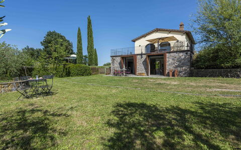 Villa Dell'acquaborra: Home, Estate, Cottage, Farmhouse, Garden, Lawn, Fence, Landscaping, Yard, Villa