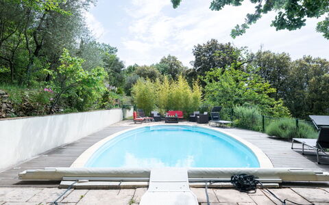 Les Ondes: Water, Plant, Sky, Cloud, Swimming Pool, Tree, Shade, Outdoor Furniture, Building, Composite Material