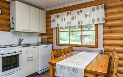 Vihreä Mökki: Bed, Furniture, Bedroom, Interior Design, Bedding, Bed Sheet, Flooring, Wood, Floor, Room