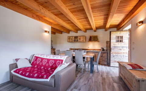 Les Combes: Furniture, Couch, Table, Building, Comfort, Wood, Interior Design, Flooring, Living Room, Floor