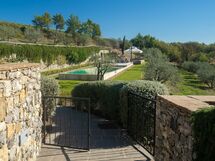 Access to the pool