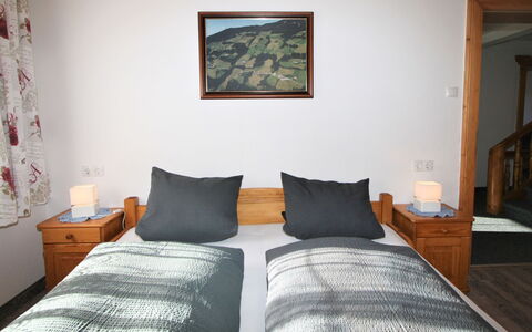 Fügen 755: Furniture, Building, Comfort, Azure, Textile, Picture Frame, Wood, Interior Design, Bed Frame