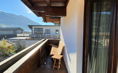 Fügen 806: Plant, Property, Sky, Building, Wood, Shade, Architecture, Water, House, Window