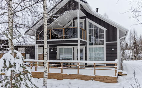 Tonttutahko 20 a: Bed, Furniture, Bedroom, Interior Design, Bedding, Bed Sheet, Flooring, Wood, Floor, Room