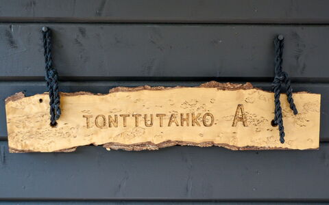 Tonttutahko 20 a: Bed, Furniture, Bedroom, Interior Design, Bedding, Bed Sheet, Flooring, Wood, Floor, Room