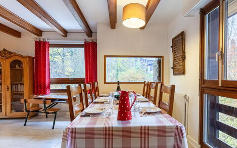 Saint Gervais 175: Table, Furniture, Property, Textile, Picture Frame, Wood, Interior Design, Chair, Lighting, Tablecloth