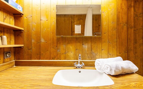 La Christaz: Brown, Tap, Mirror, Plumbing Fixture, Sink, Property, Cabinetry, Bathroom Sink, Countertop, Wood