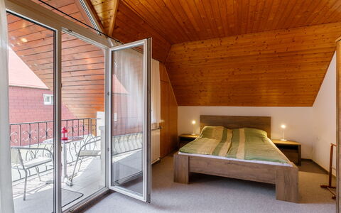 Küsz: Furniture, Building, Wood, Interior Design, Architecture, Flooring, Comfort, Floor, House, Wall