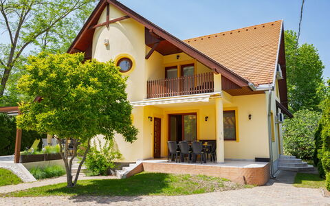Jókai: Building, House, Wood, Home, Facade, Residential Area, Architecture, Roof, Cottage, Door