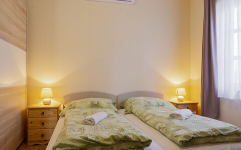 Tamas: Bed, Bedroom, Bedding, Bed Sheet, Interior Design, Linens, Bed Frame, Ceiling, Room, Floor
