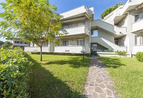 Casa Marina: Plant, Building, Property, Sky, Window, Land Lot, House, Grass, Vegetation, Urban Design