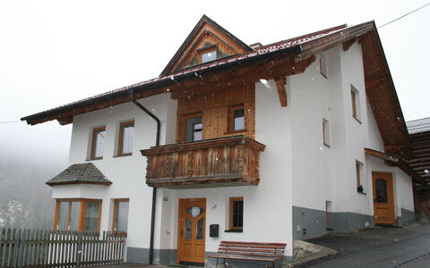 Kappl 324: Building, Sky, Window, Door, House, Wood, Residential Area, Facade, Cottage